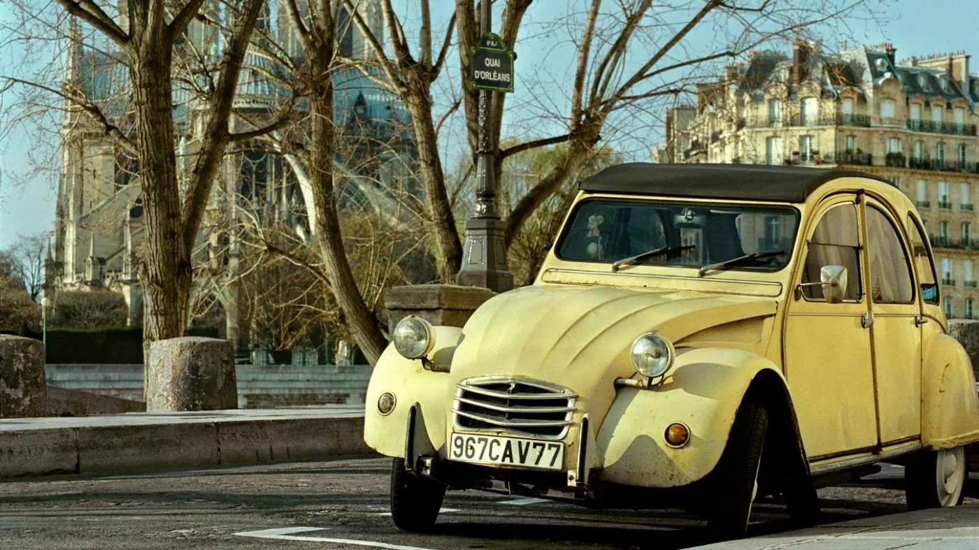 Une exposition de 2CV s’installe Place Devedjian le 21 juin