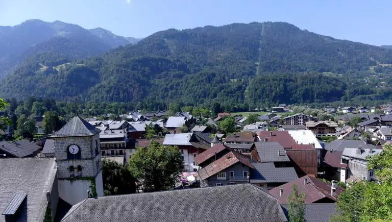 À Samoëns, les jeunes Antoniens explorent la montagne
