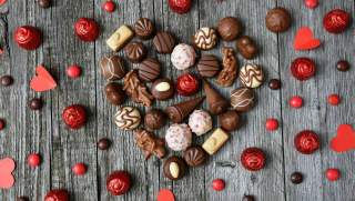 Saint-Valentin à Antony : chocolatiers et mots doux lumineux